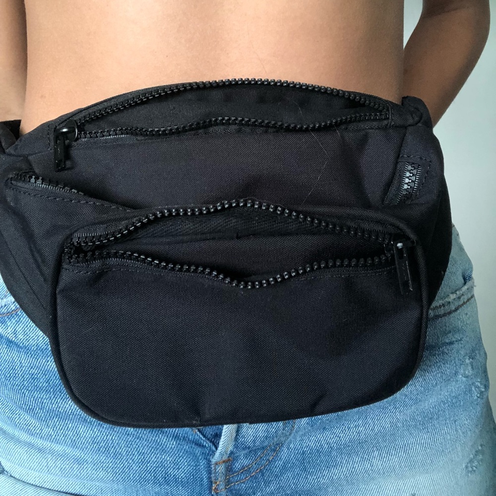 Super cute fanny pack - Picture 2 of 3